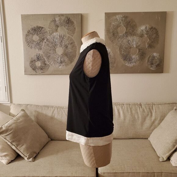 Karl Lagerfeld Lace Collar Sleeveless Top - size Small in Black/White. - Picture 6 of 13